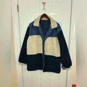 Vintage Wool reversible jacket size large missing a button blue tan